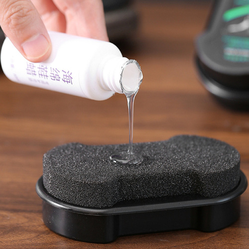 Shoe polish and shoe brush integrated sponge shoe polish shoe quick cleaning shoe polish artifact shoe wax black stain removal maintenance oil