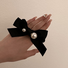 Spring Item Little Chanel-style Butterfly Knot Pearl Hairband 2023 New Arrival Korean High-end Feel Rubber Hair Tie for Women