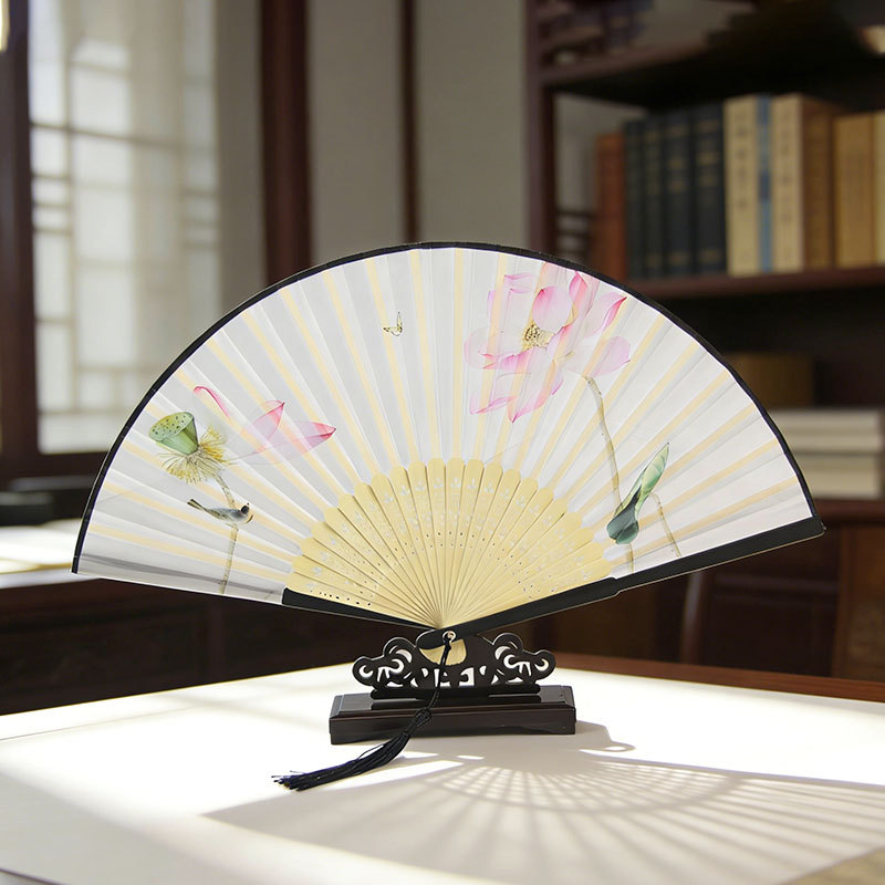 Ventilador plegable chino antiguo ventilador de seda de mujer ventilador plegable de estilo chino ventilador de mujer Hanbok bambú clásico pequeño ventilador danza