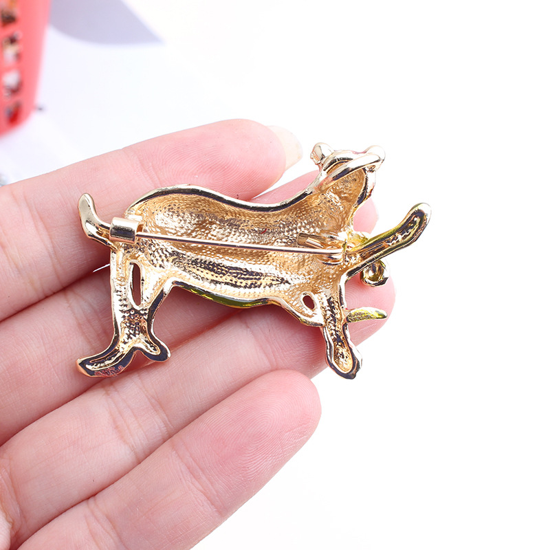 New European and American style cross-border creative cute pin animal enamel drop oil brooch factory direct sales