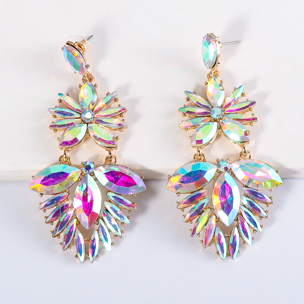 Nihaojewelry Fashion Color Diamond Alloy Geometric Earrings Wholesale Jewelry display picture 10