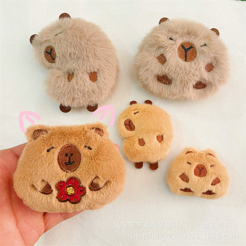 Plush doll accessories kapibala hair clip cute girl cartoon capybara brooch hanging chain guinea pig factory wholesale