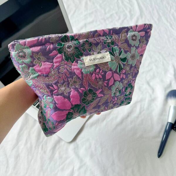 Quality retro capacious cosmetic bag