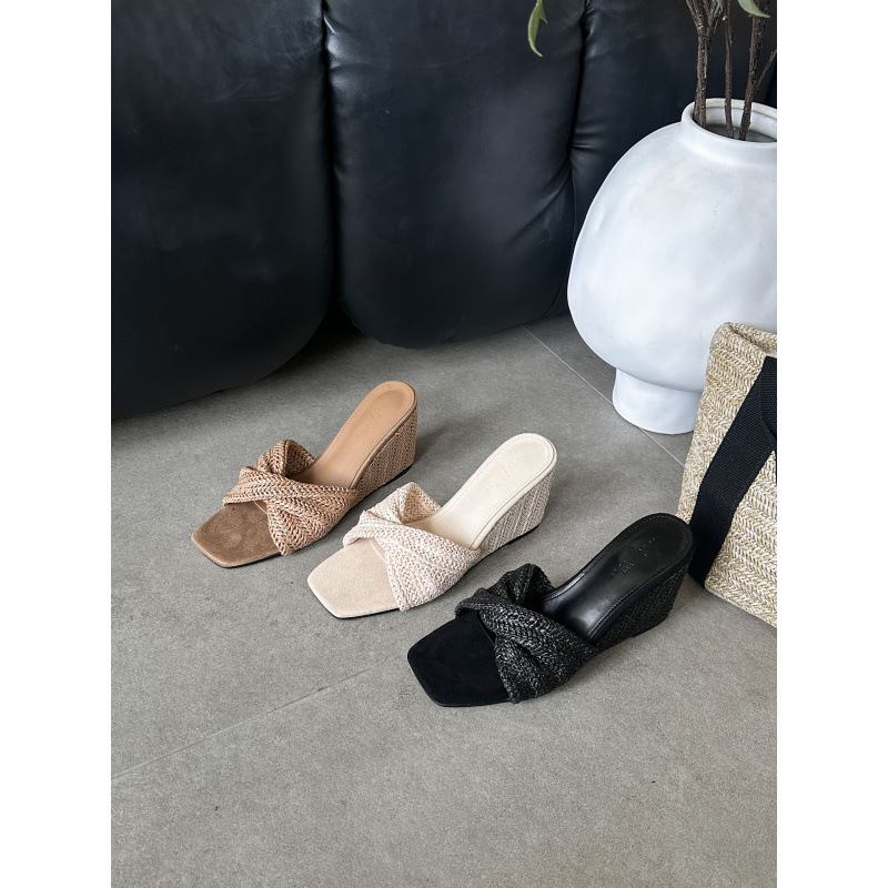 2026 Summer New Style Open-Toe Wedge High-Heeled Fashionable and Elegant French-Style Trendy Slippers 2026 Summer New Style Open-Toe Wedge High-Heeled Fashionable and Elegant French-Style Trendy Slippers