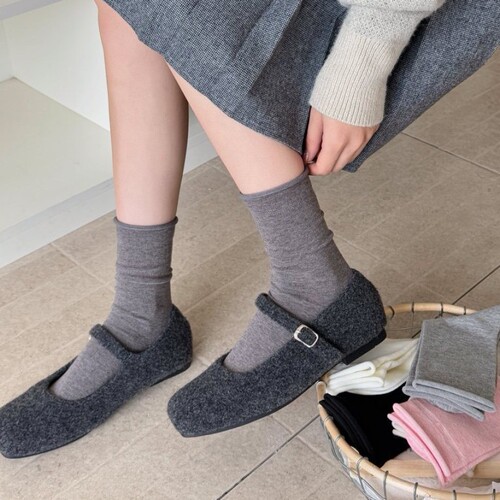 Korean pure color curling socks, women's socks, ins trendy and cute Japanese piled socks, all-match spring and summer thin mid-tube socks