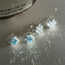 925纯银镶钻雪花锆石耳钉女简约轻奢精致气质圣诞节礼物耳饰9223A