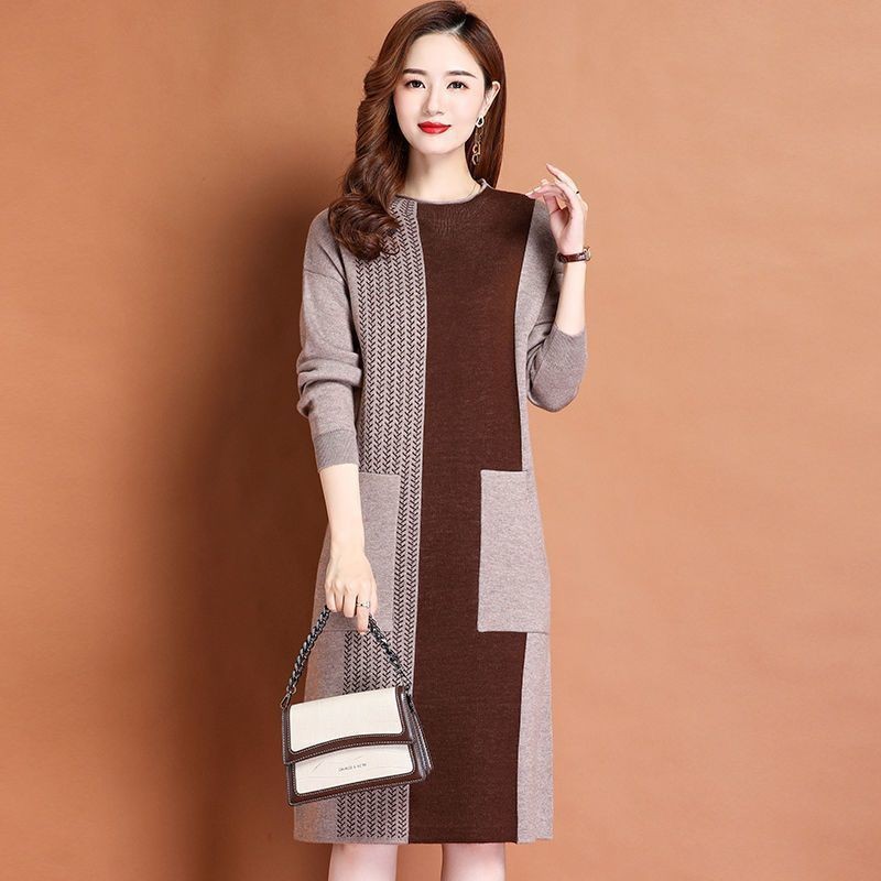 洋气半高领毛衣女秋冬新款妈妈装大码宽松显瘦加厚打底连衣裙提花