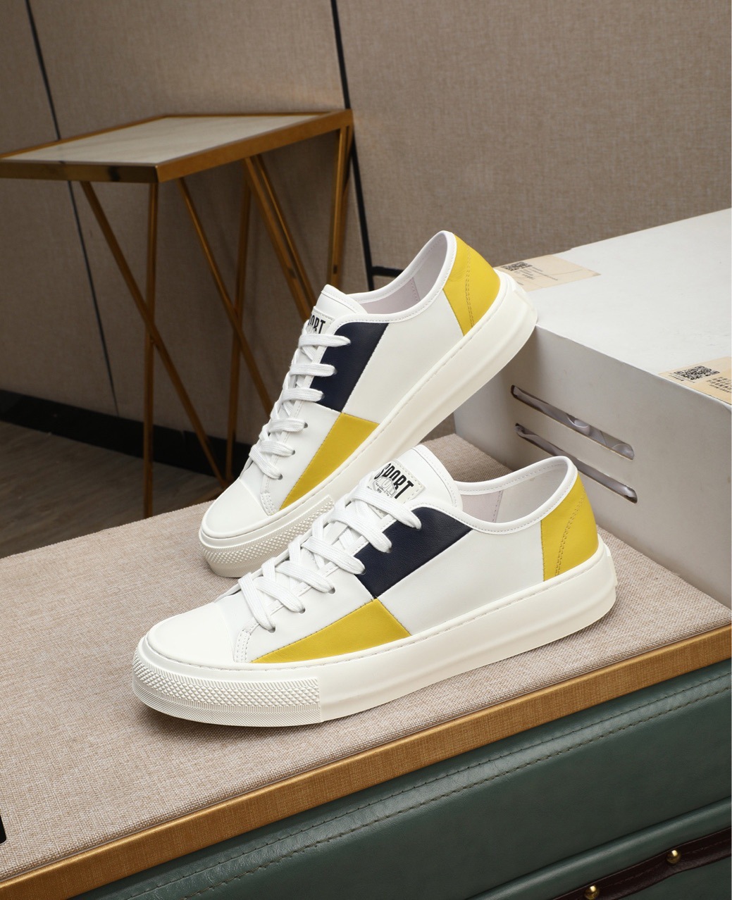 1:1 Etichetta e scatola originali, nuove scarpe casual basse in vera pelle bianca, sneakers di lusso, scarpe da uomo in stile europeo_voghion.com