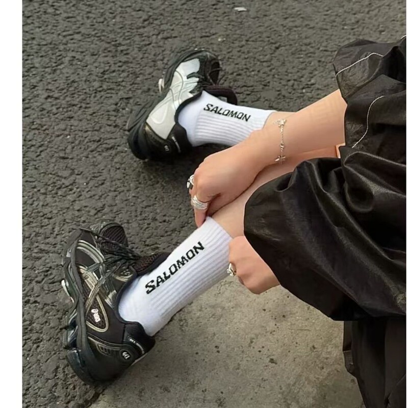 Salomon Outdoor Sports Socks Towel Bottom Cotton Socks Letter Mid-High Socks Men and Women Couple Socks