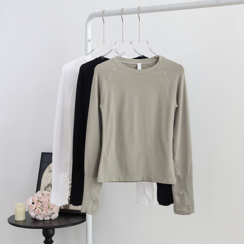 New Round-Neck Yoga Long-Sleeve Slim-Fit T-Shirt with Finger Sleeves, Breathable and Quick-Dry, Suitable for Pilates and Fitness