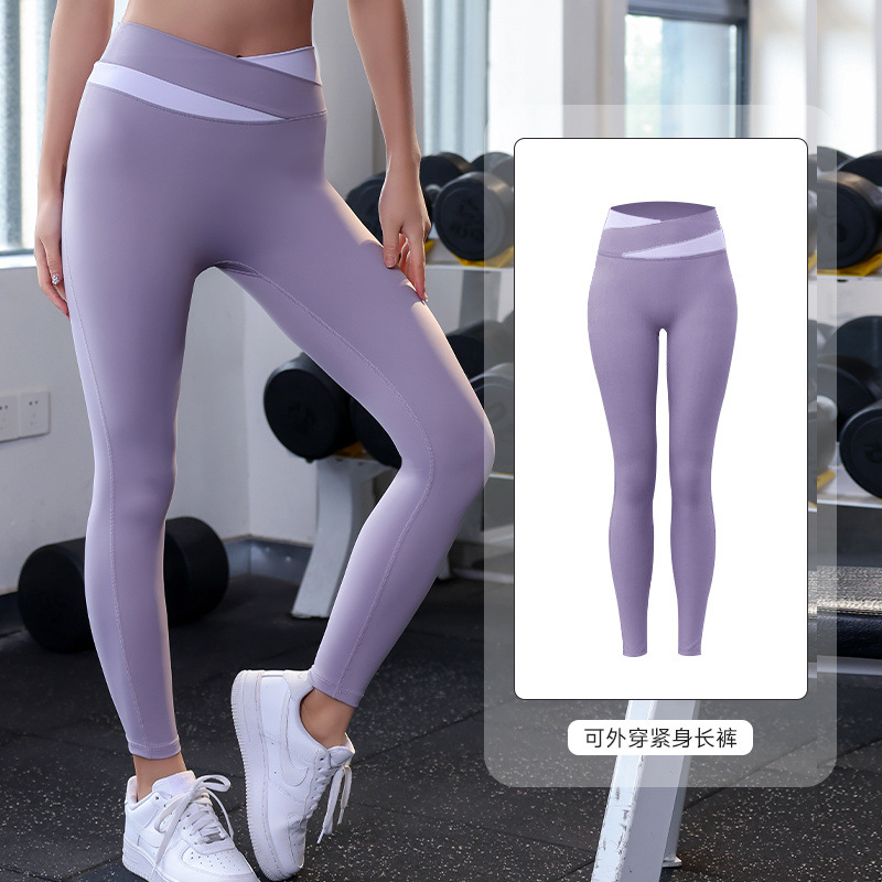 Nuevo juego de ropa de yoga de color de contraste para mujeres de verano red profesional para correr ropa de yoga de mujer rápida y seca con cojín de pecho