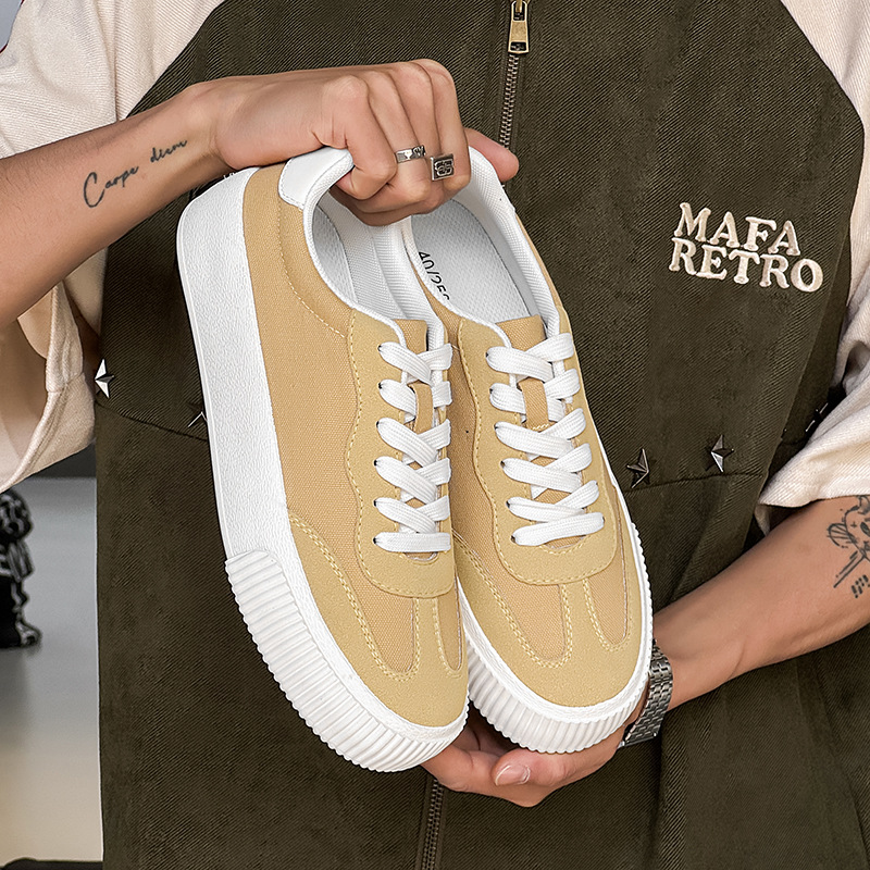 Zapatos de lona para hombre 2025 nuevos zapatos de entrenamiento alemanes moda para hombres tendencia al aire libre zapatos para hombres de nicho todo fósforo zapatos casuales cabello