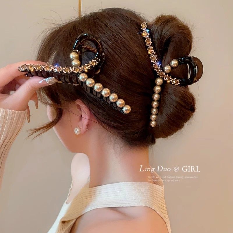 High-End Korean Style Pearl Clip, Accessible Luxury Shiny Shark Hair Clip for the Back of the Head, Accessible Luxury and Versatile Hair Clip 2025 New