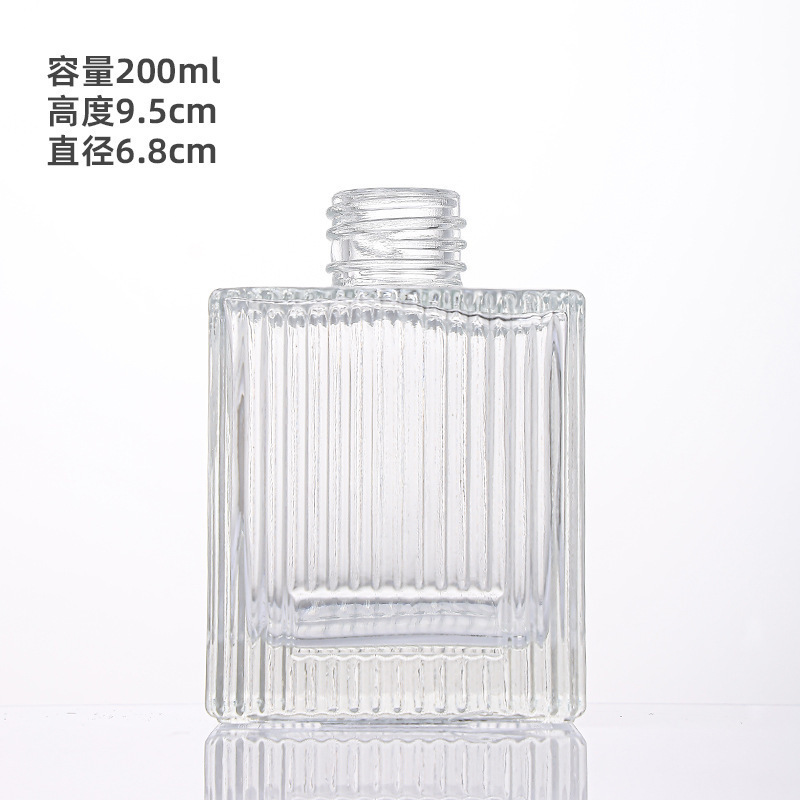 Botella transparente desnuda de 200 ml; opcional