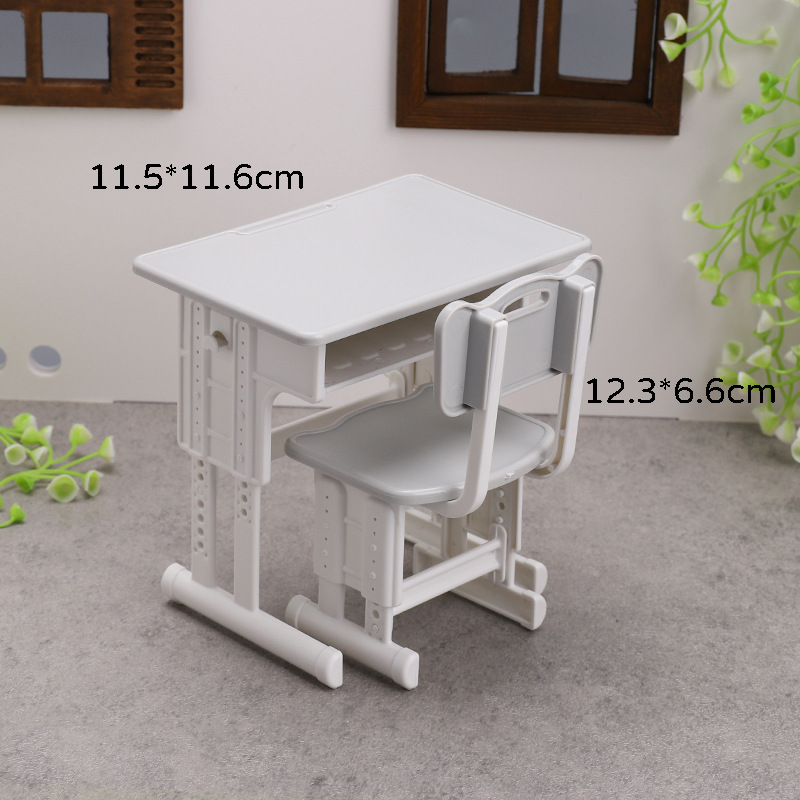 子供のミニの机のデスクのミニチュアは食べ物を縮めてシミュレーションします。