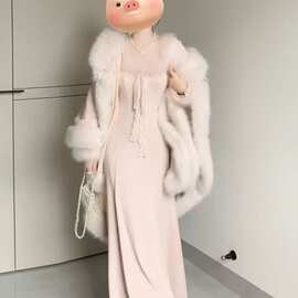 甜美蕾丝爆款连衣裙女冬千金穿搭内搭鱼尾裙新年战袍收腰长裙