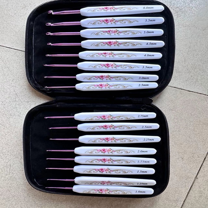 彩色钩针编织工具全套金属钩针套装可钩勾针套装软柄钩拖鞋