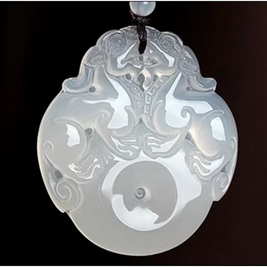 돈은 약 38*34mm로 굴러갑니다.