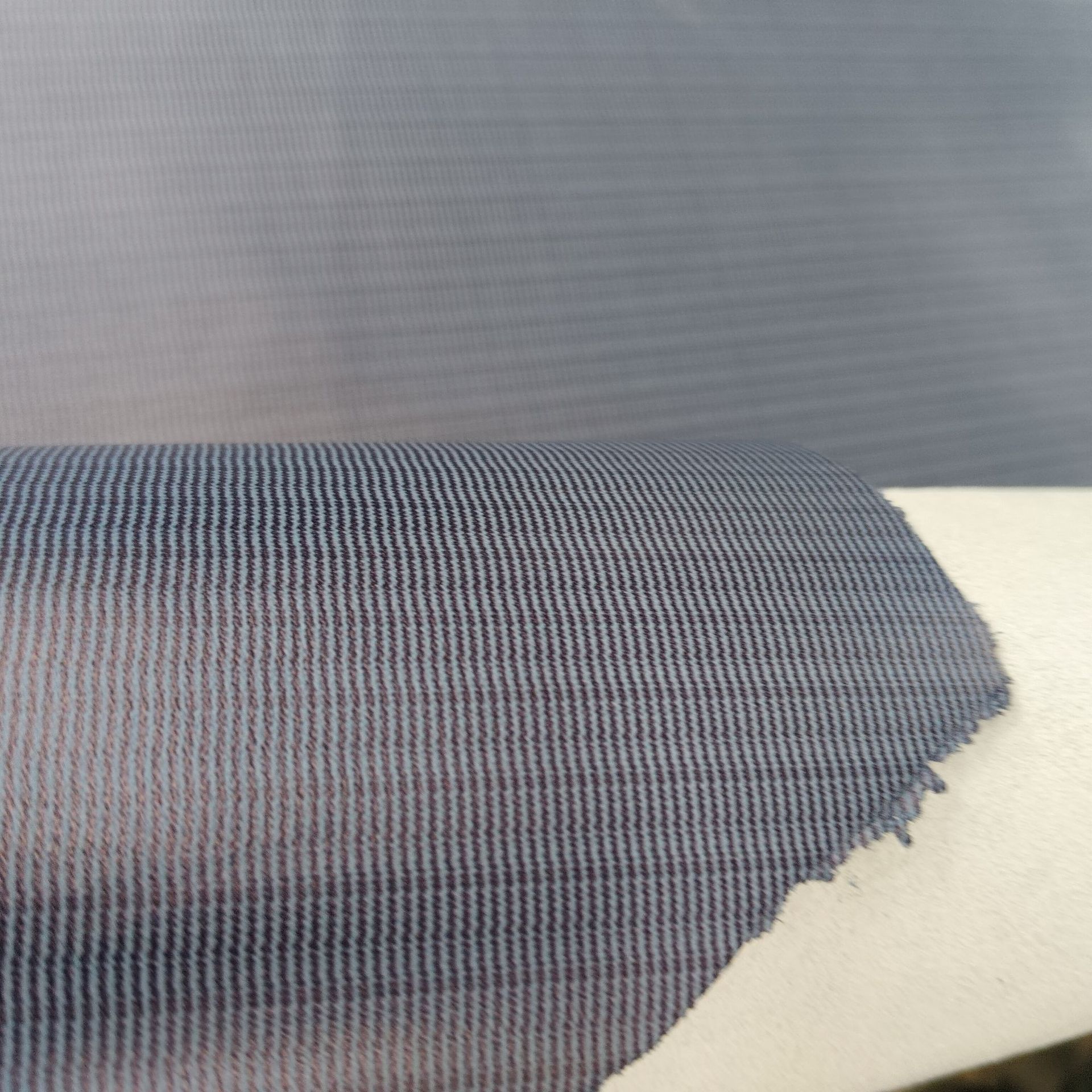 光滑牛仔纹针织波浪纹头层真皮色织牛皮蓝色鞋包服装手套面料