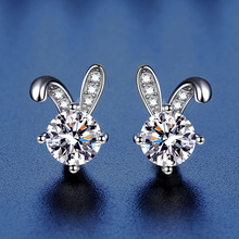 s925纯银首饰针精致兔子耳钉女士小众设计感莫桑石耳钉夏季耳饰品