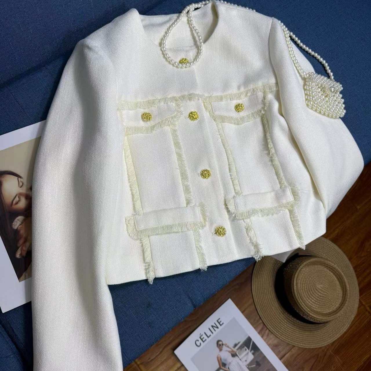 Spring and Autumn New creamy-white Short Style Chanel Style High-end Elegant Coat Women's Rust Loose Long-sleeved Top Round Neck