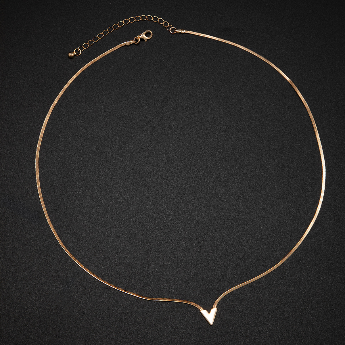 Collana unisex con personalità semplice, a forma di V, a forma di serpente, con catena a forma di osso, da uomo, di nicchia, hip hop, di fascia alta, da uomo_voghion.com