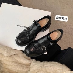 現物復古フランス縮紋馬皮彫刻花双ボタン丸頭太と英倫学院風カジュアル靴女