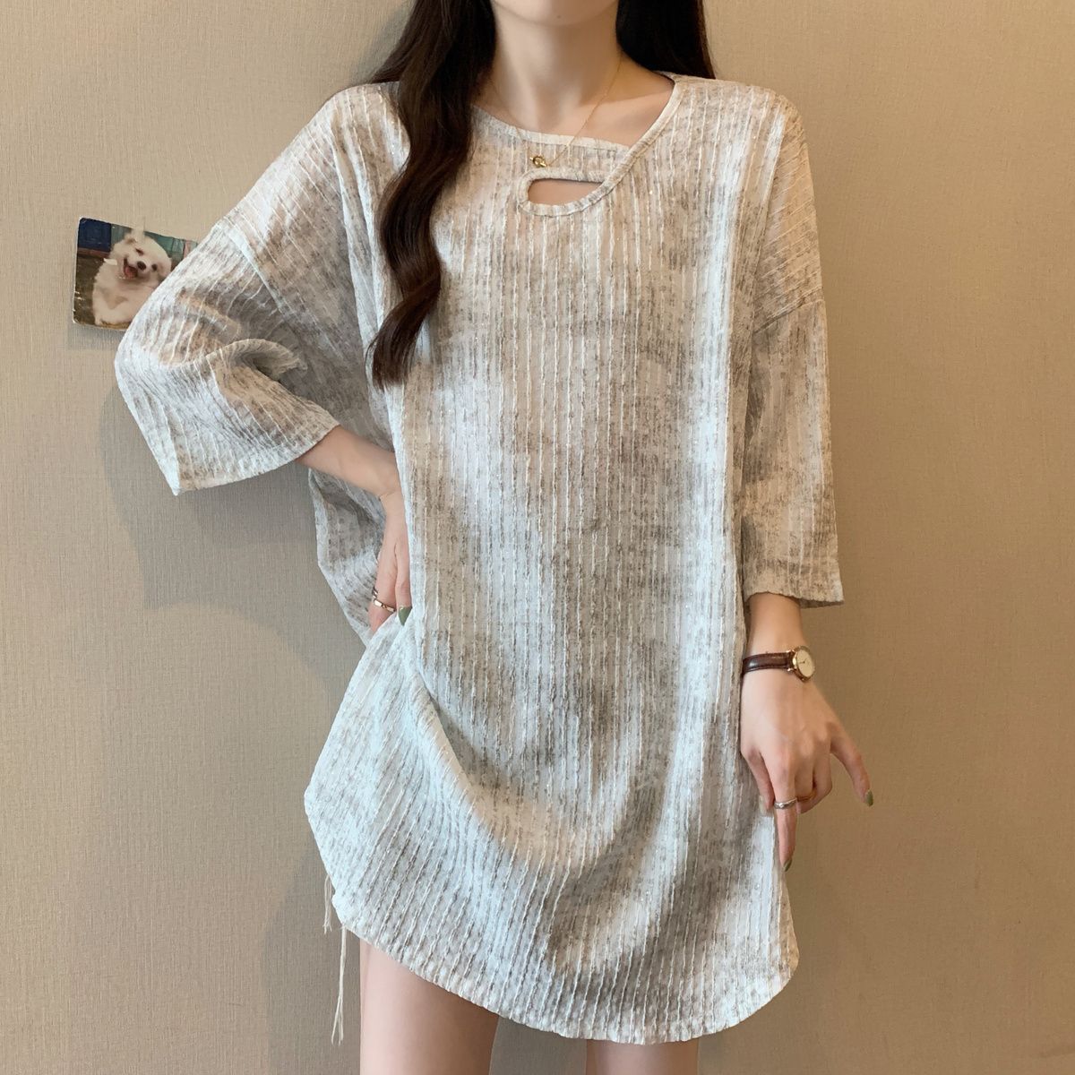 Camiseta de manga corta con teñido anudado irregular de gran tamaño mm gordo para mujer, verano nuevo estilo suelto y delgado, top de longitud media para mujer