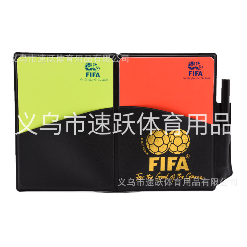 빨간색과 노란색 라벨이 붙은 카드