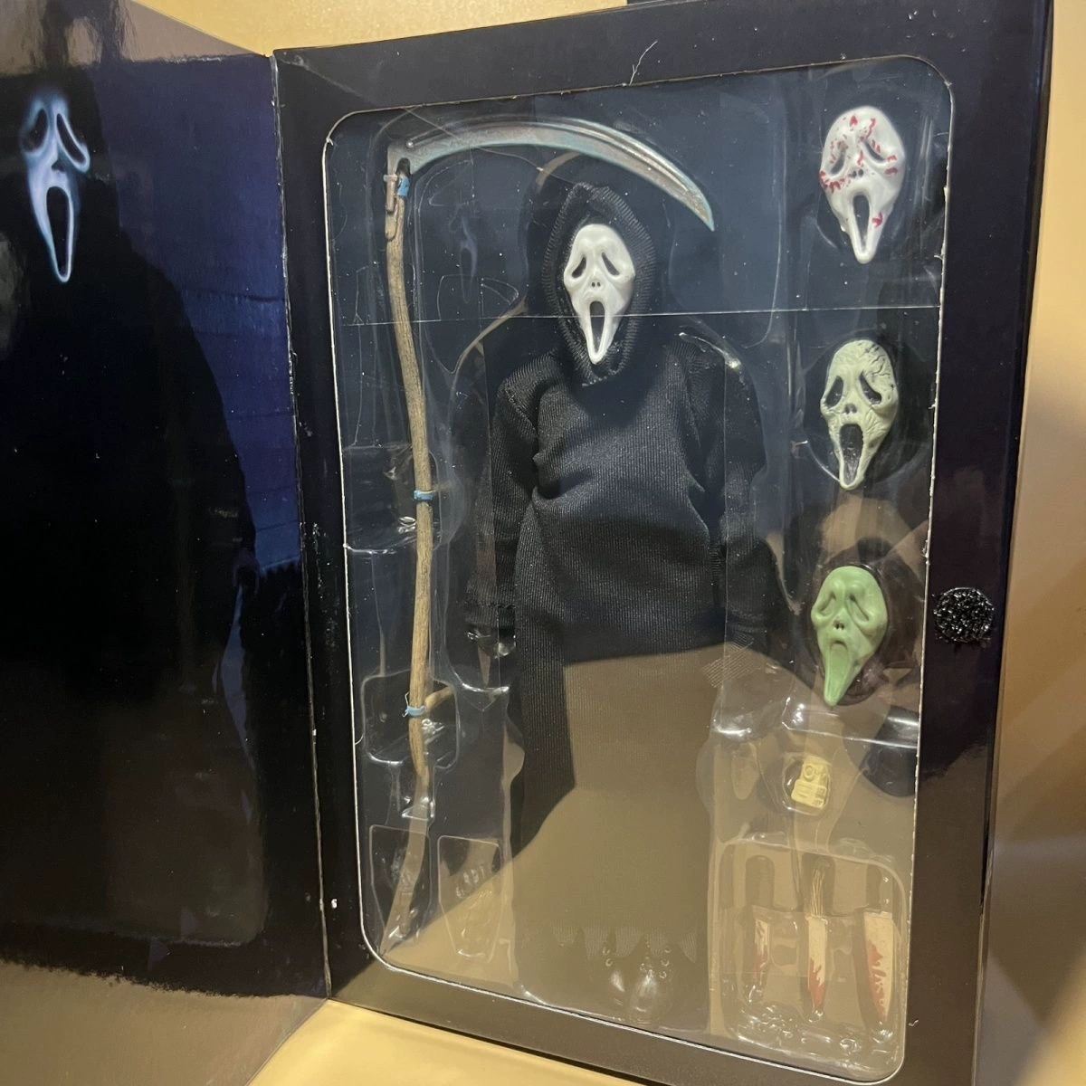 NECA крик, страшный вопль, убийца Г Ghost Face, Deluxe Edition Buyi, модель с подвижным соединением 7-дюймов