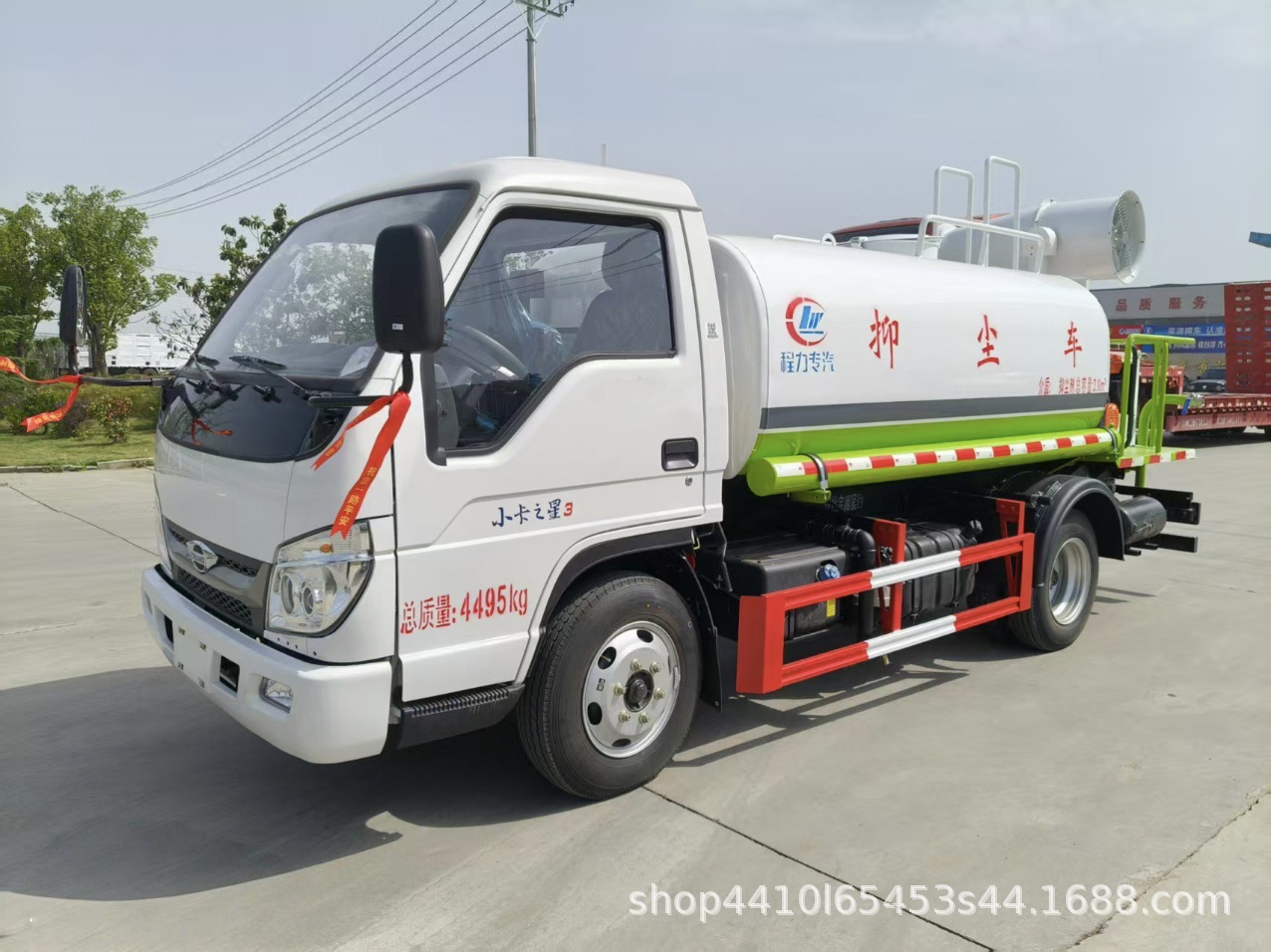 Sprinkler Trucks That Can Go into the Basement, Small Sprinkler Trucks for Road Washing, and a Single Sprinkler Truck Are All Available at Wholesale Prices