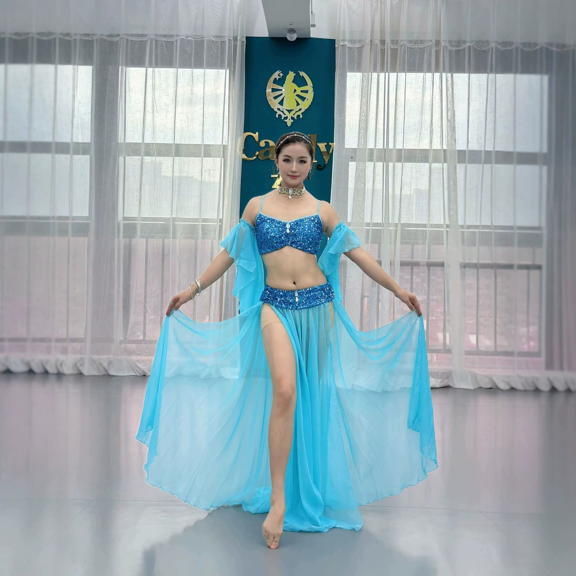 Exclusive cross-border belly dance clothing, new set of practice outfits for beginners, sequin-spliced performance wear, slimming effect
