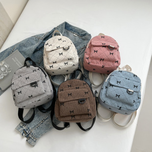�������ֵins�nϵ�����YС���¿��n����Ů���������e�p���