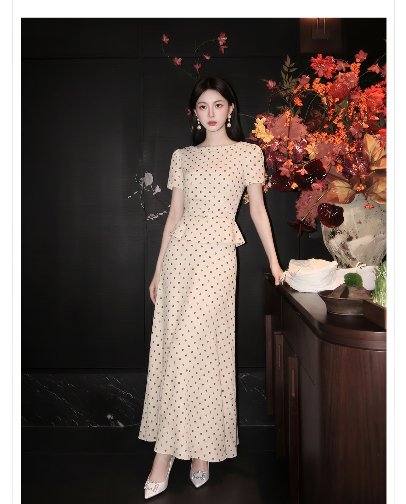 Bộ váy áo hai dây phối chân váy chấm bi phong cách Pháp, eo thon gọn — Trang chủ, bộ đồ, nửa váy chi tiết 7