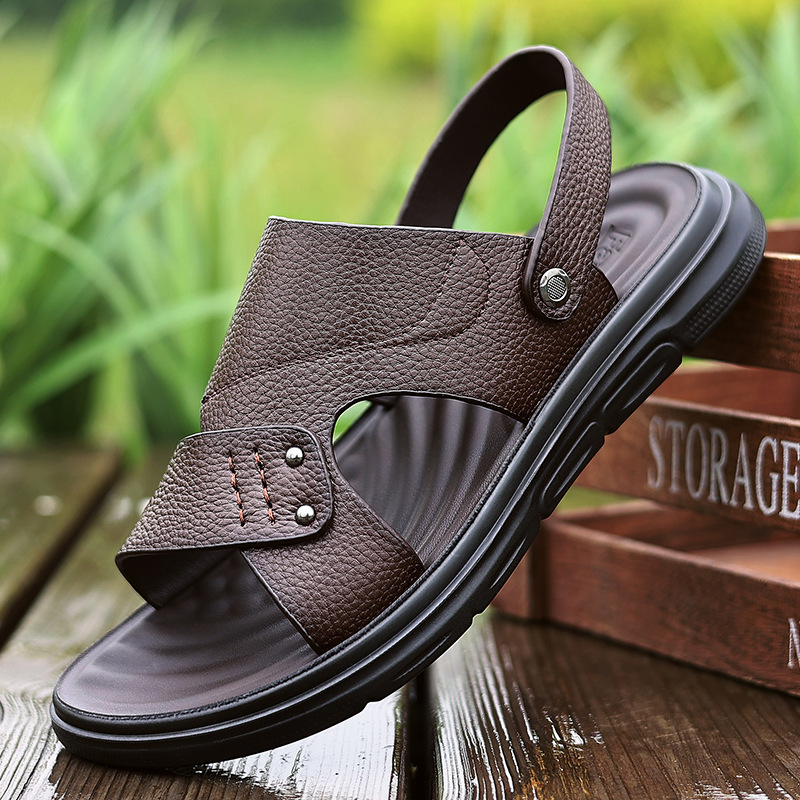 Темно-коричневый