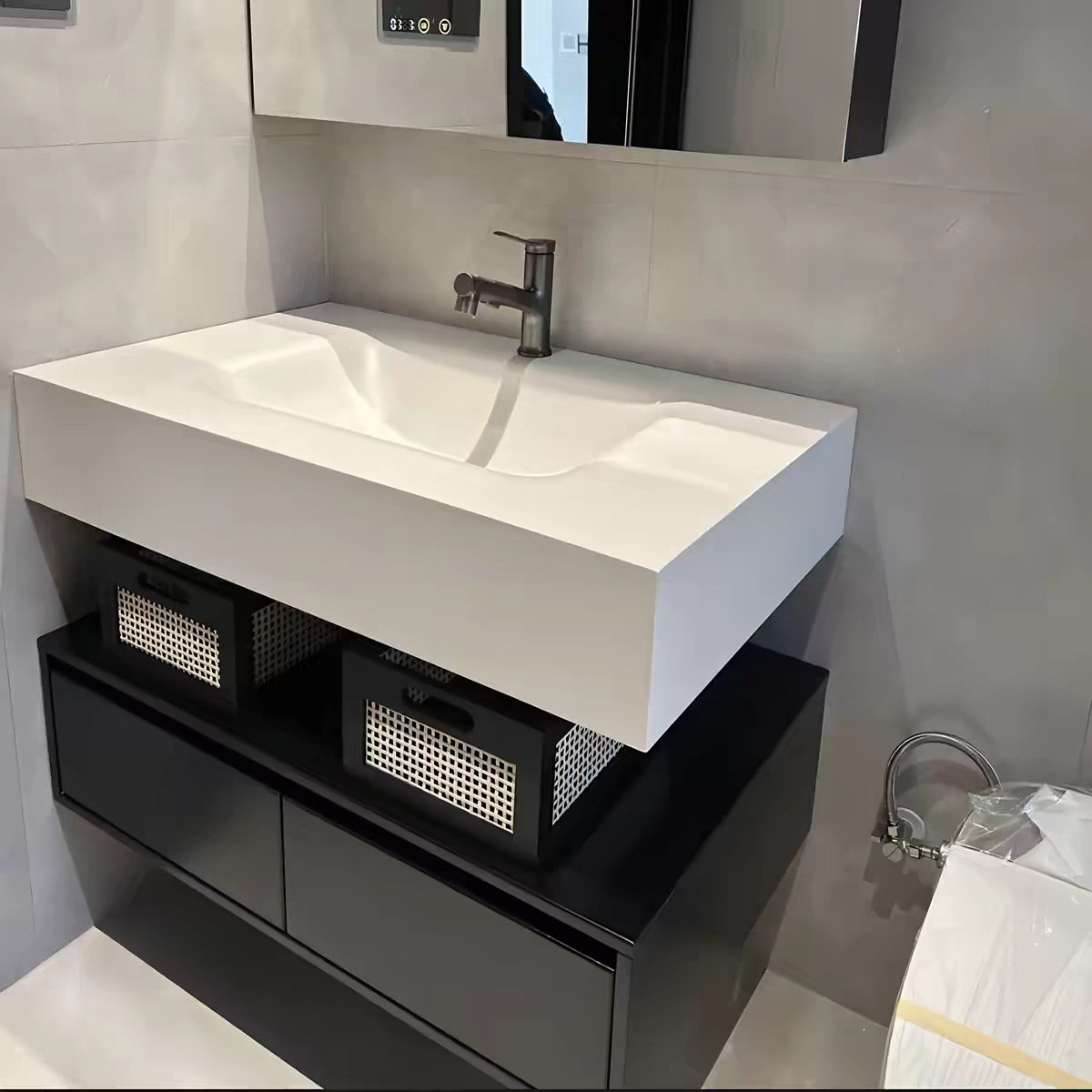 Customized Hot-Bent Basin Bathroom Cabinet Set, Popular on Xiaohongshu, Italian-Style Minimalist Rock Slab Integrated Basin