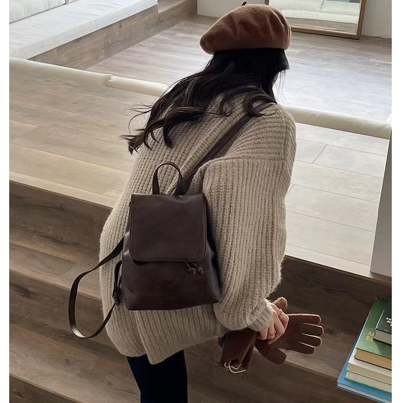 Același rucsac mic maro pentru femei primăvara/vara 2024, o nouă geantă de umăr minimalistă și versatilă_voghion.com