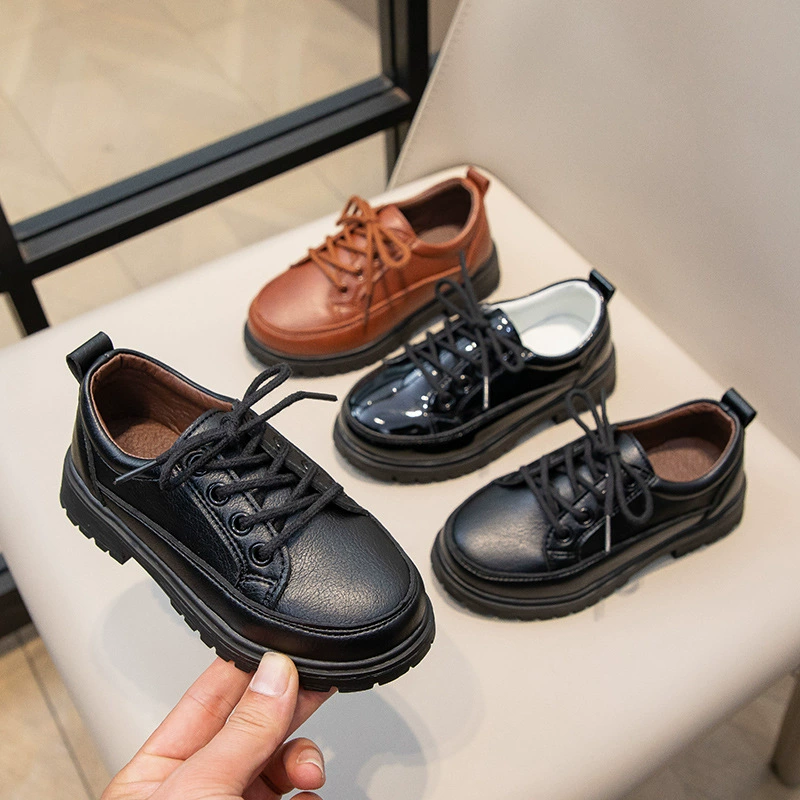 Весенне-осенние новые повседневные черные кожаные туфли на шнуровке для кампуса, матовые дышащие британские удобные кожаные туфли для маленьких и средних мальчиков