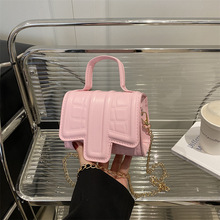 ����ʯ�^�yб��С������Ů2025�����¿�͹����Ђ���朗l�����