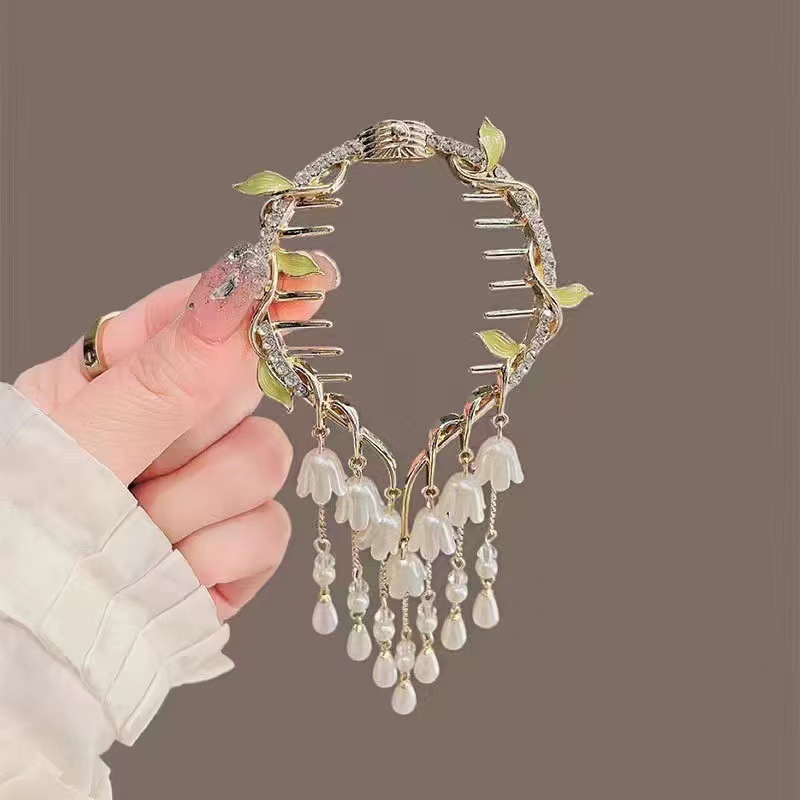 Women's Elegant Lady Streetwear Tassel Flower Butterfly Alloy Plating Inlay Artificial Pearls Hair Claws display picture 2