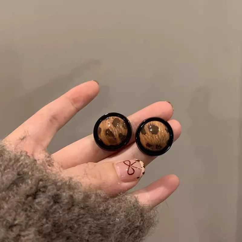 A2729 aretes de aretes de círculo de leopardo de estilo ardan negro-explosivo
