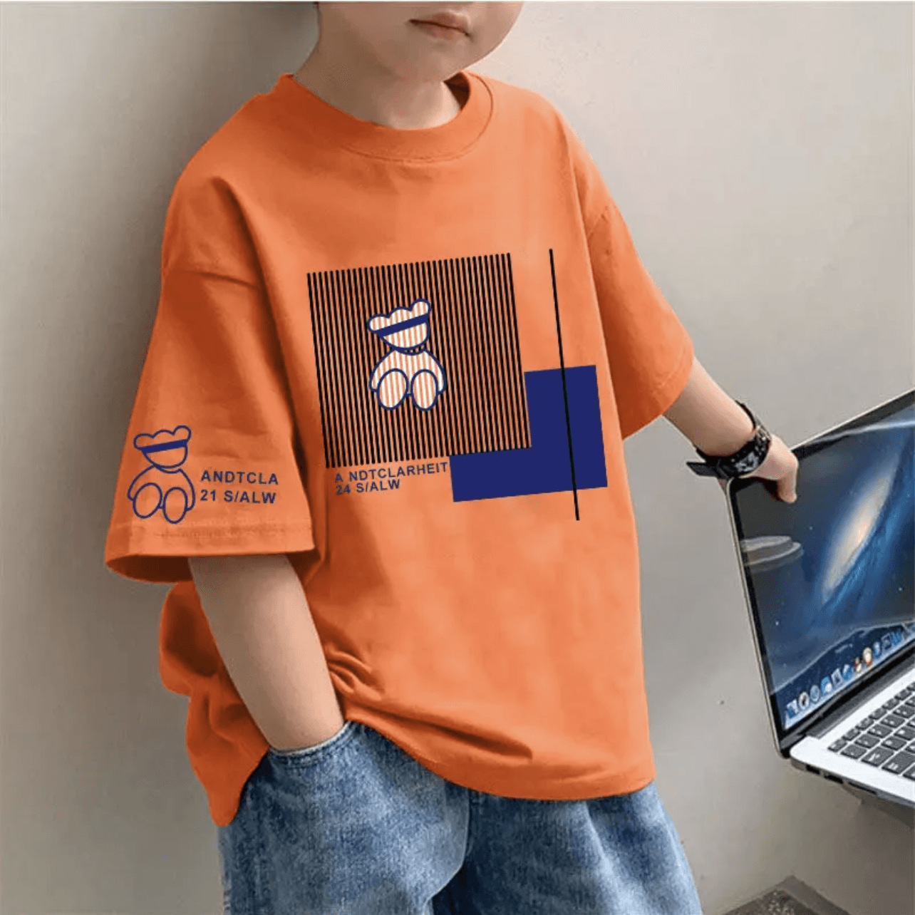 오렌지라인 곰 [소맷단에 큰 그림이 인쇄되어 있음]