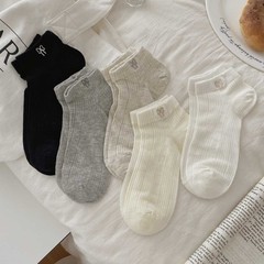 靴下女性ボートソックス春と夏のリボンメッシュ刺繍浅い口吸汗性無地ショート女性の靴下 Zhuji 靴下卸売