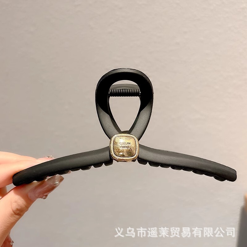 轻奢高端水晶大号抓夹鲨鱼夹女时尚百搭后脑勺盘发夹新款发抓头饰|undefined