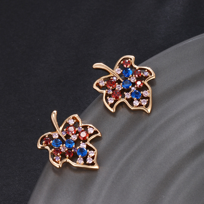 Xuping color artificial joya arce pendientes colgante diseño femenino sensación de lujo ligero conjunto de joyas