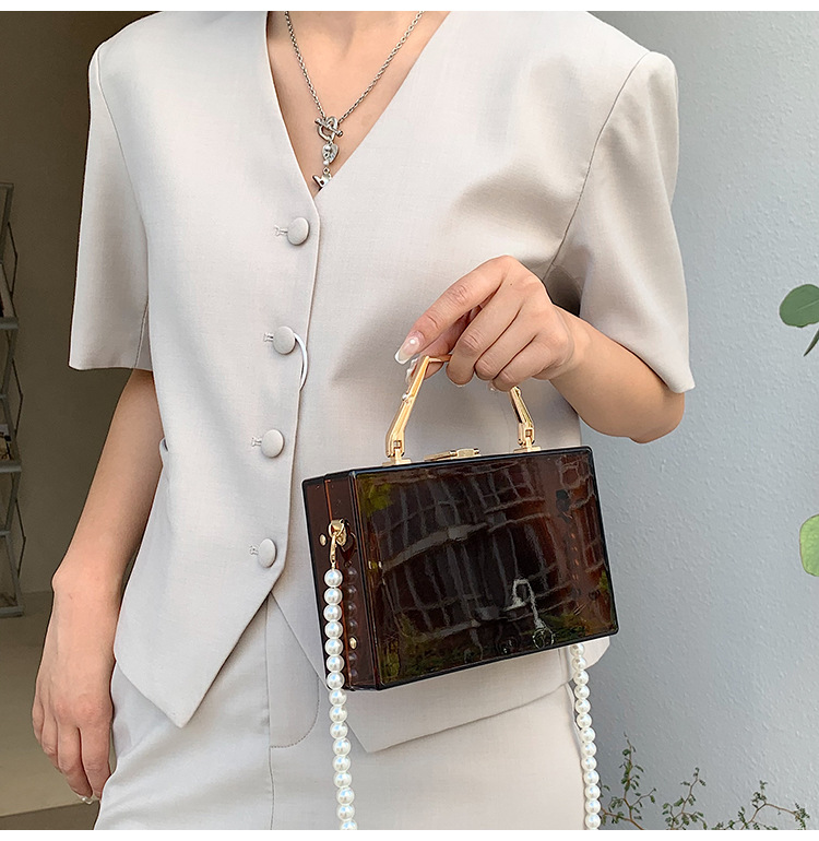 Fashion Solid Color Pearl Transparent Metal Button Square Buckle Square Bag display picture 5
