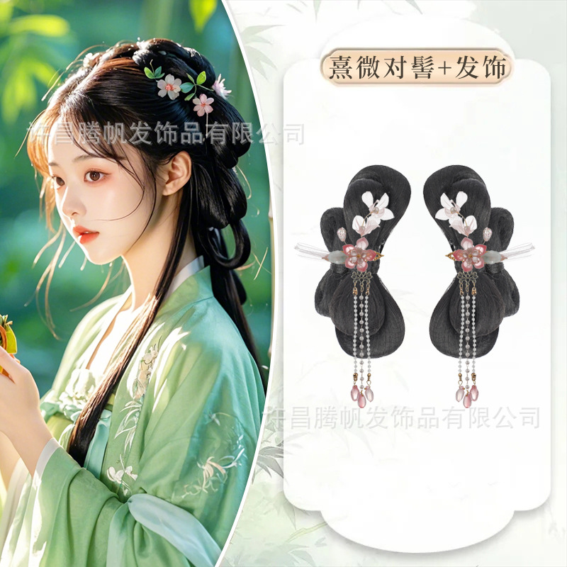 약간의 롤빵 + 가벼운 핑크 데이지