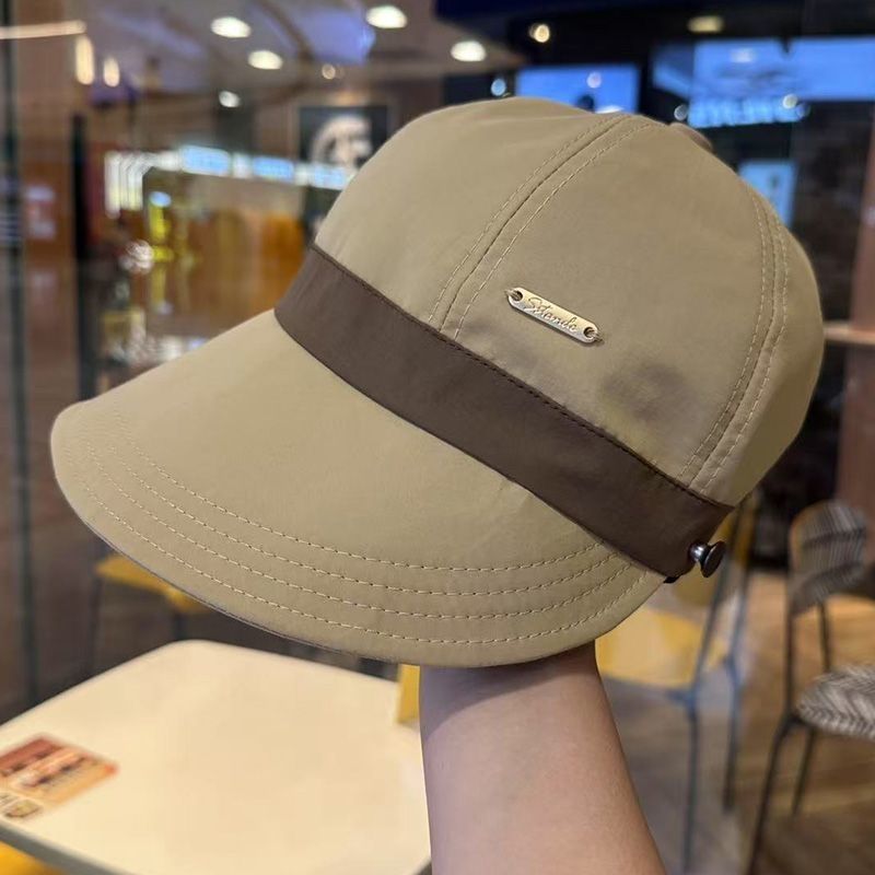 Los niños del sombrero de pescador de primavera Zhao Lusi tienen la misma cara con una cabeza grande y aleros anchos pequeños, se pueden colgar máscaras y gorras de protección solar