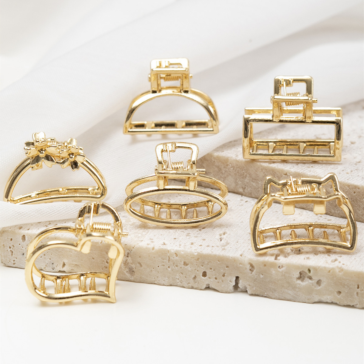 Square, Oval, Heart Shape Pattern Women'S Gender Simple Style Square Oval Heart Shape Metal Plating Hair Claws 1 Piece