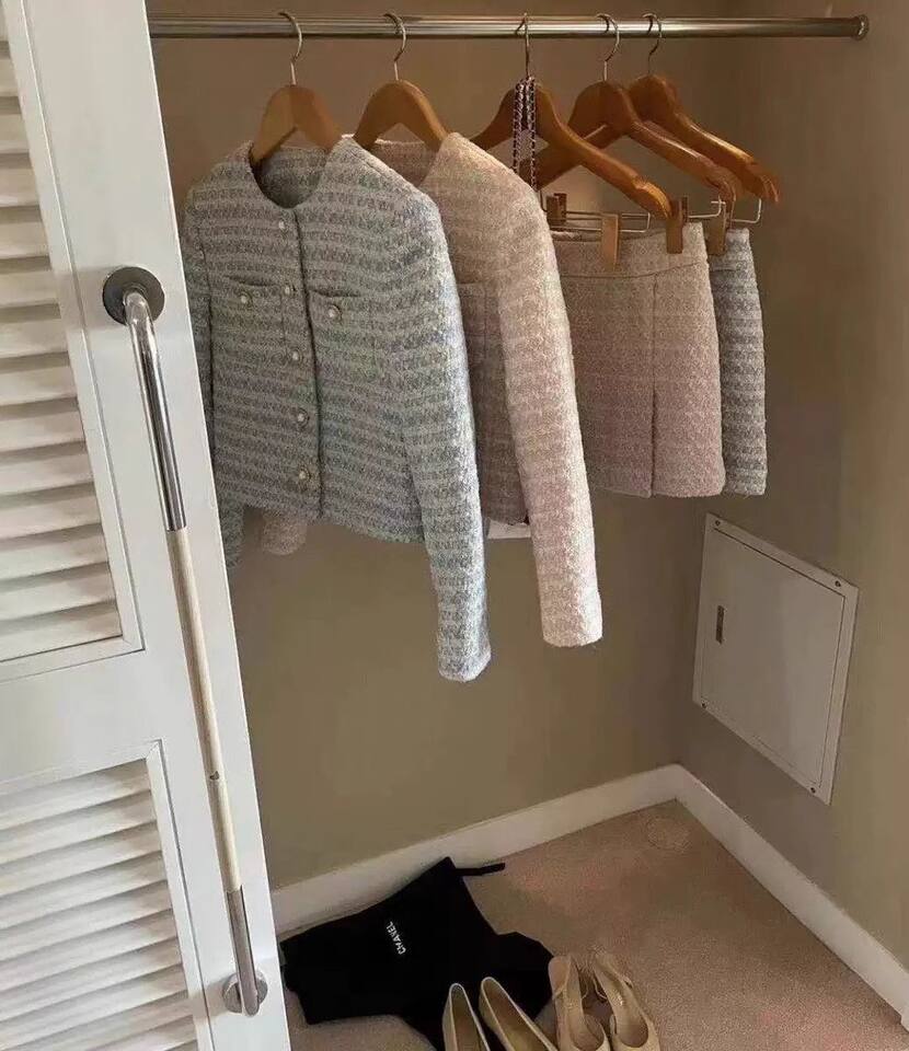 Áo khoác cardigan nữ dệt kim dáng ngắn cổ tròn cài khuy ngọc trai tay dài — Màu hồng (bán trực tiếp tại nhà máy) chi tiết 5